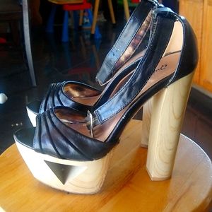 Qupid high heel clogs